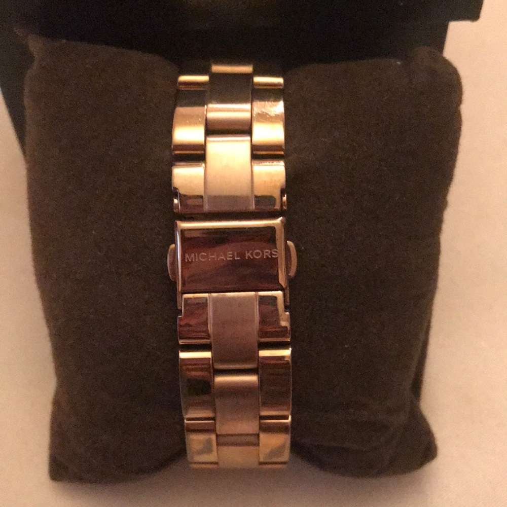 Watch - Picture 3 of 4